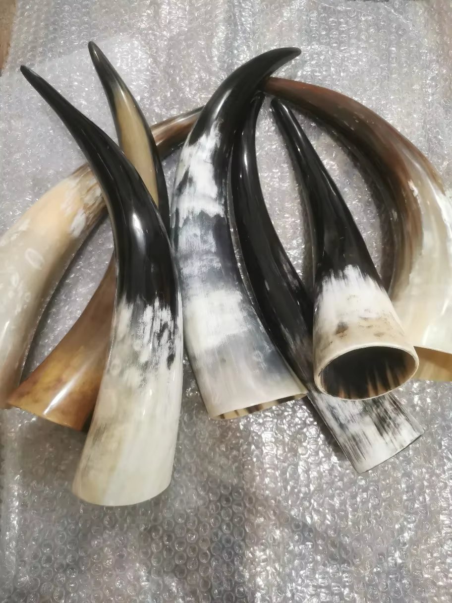 bird feeder，Fire Cupping, Massage Yak Horn, White Yak Horn, Standing cylinder Scraping tube