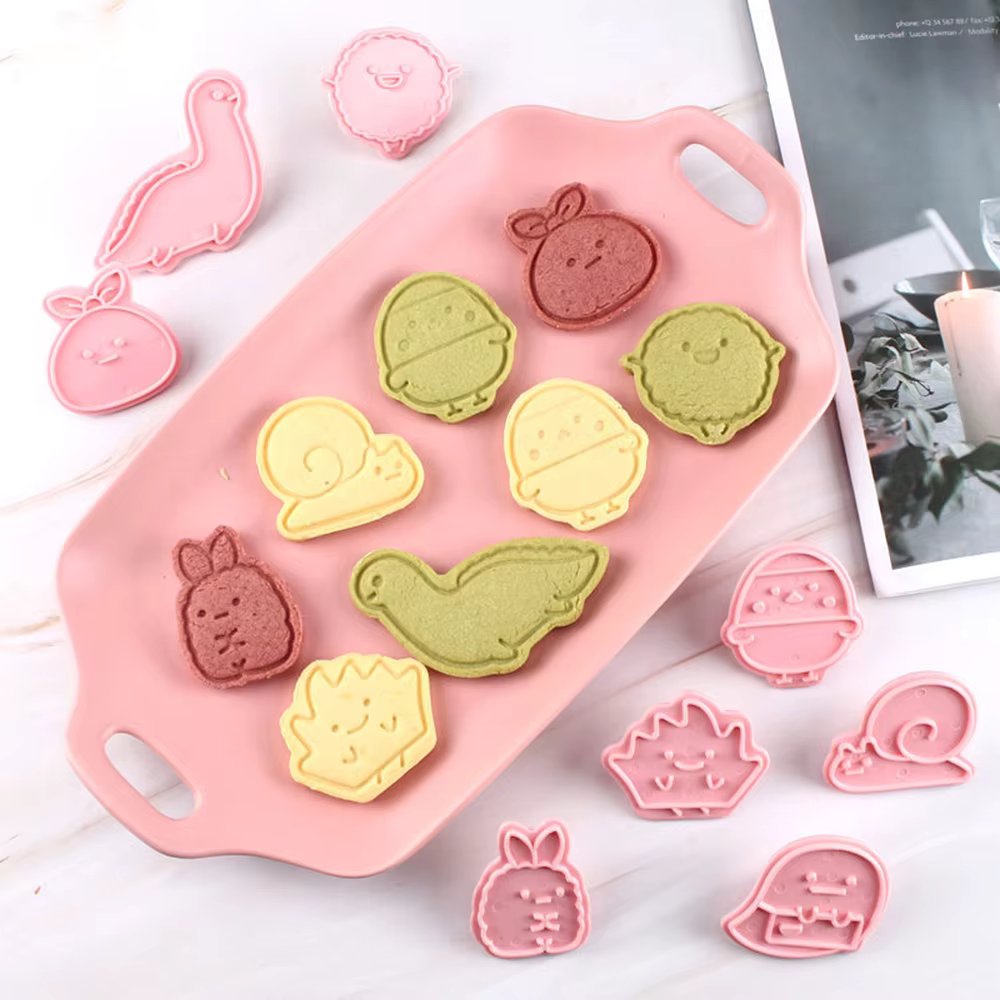 8Pcs/set Cookie Cutters Mold Cute Cartoon Sumikko Gurashi DIY Fondant Biscuit Pastry Cake Decorating Baking Tools
