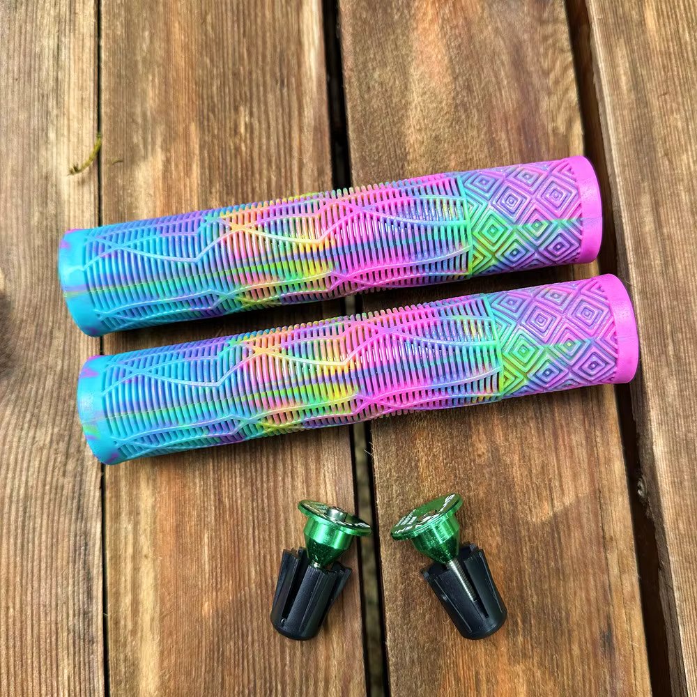 Color-alloy plug