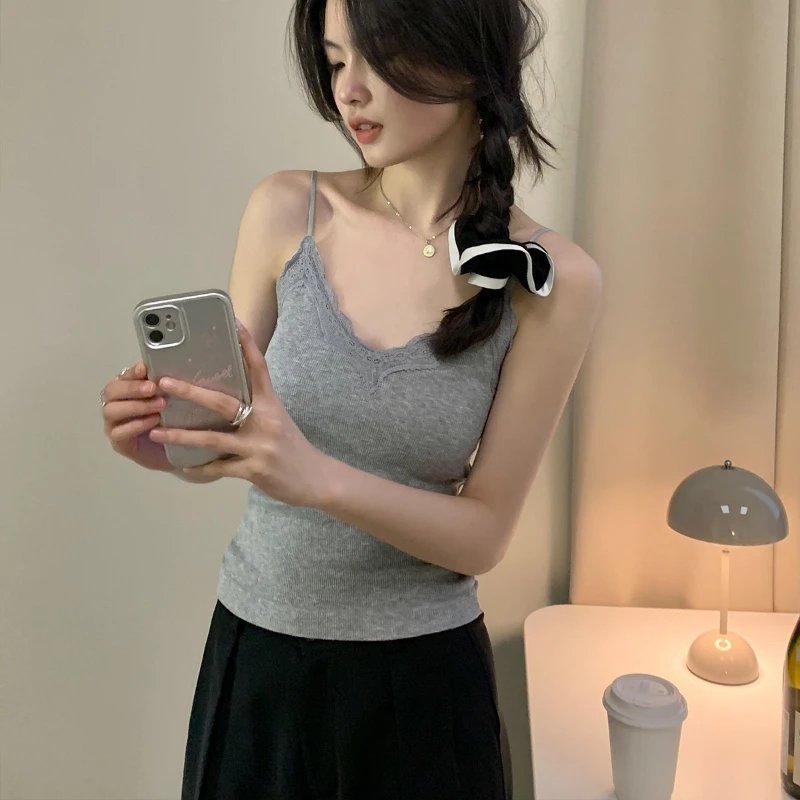 Camisole Top for Women with Elastic Bandeau for Outer Wear, Chest-wrapping Bottoming and Back-beautiful Underwear Lace Top