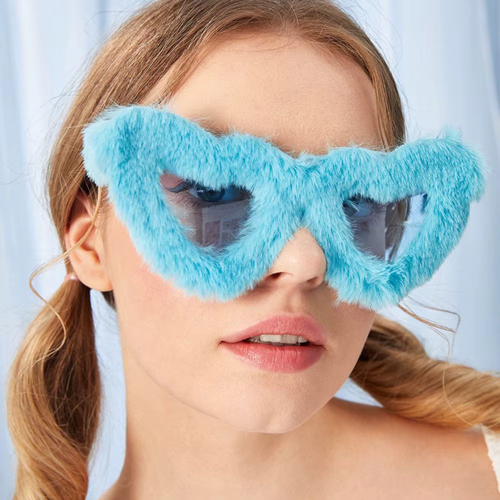 2024 Retro Heart-Shaped Frame Soft Plush Sunglasses Women Fashion Eyewear Trending Men Sun Glasses Shades UV400