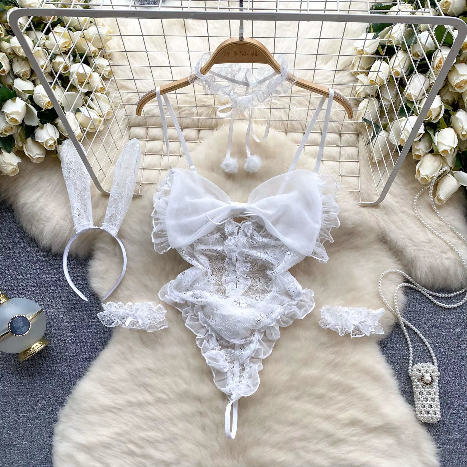 QD302-White