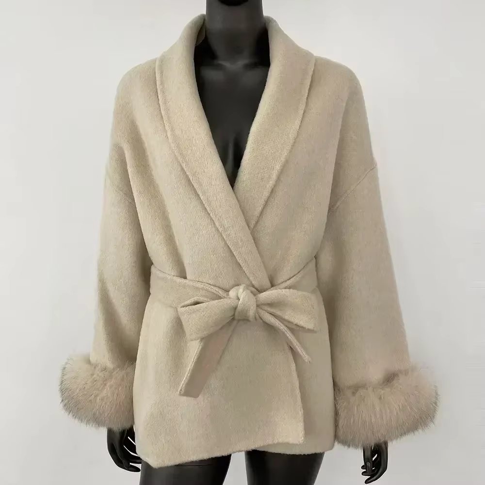 Beige short