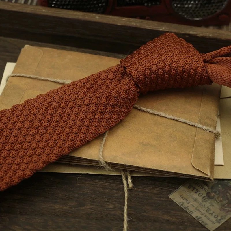 No.8 yellow brown