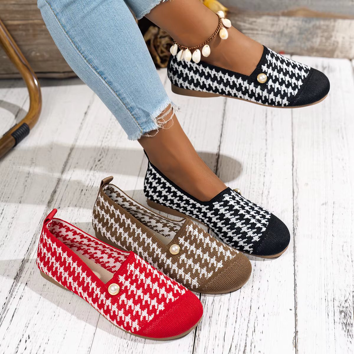 Cross Border  Loafers Round head flat comfortable breathable casual shoes round head shallow mouth with pearl Christmas elem