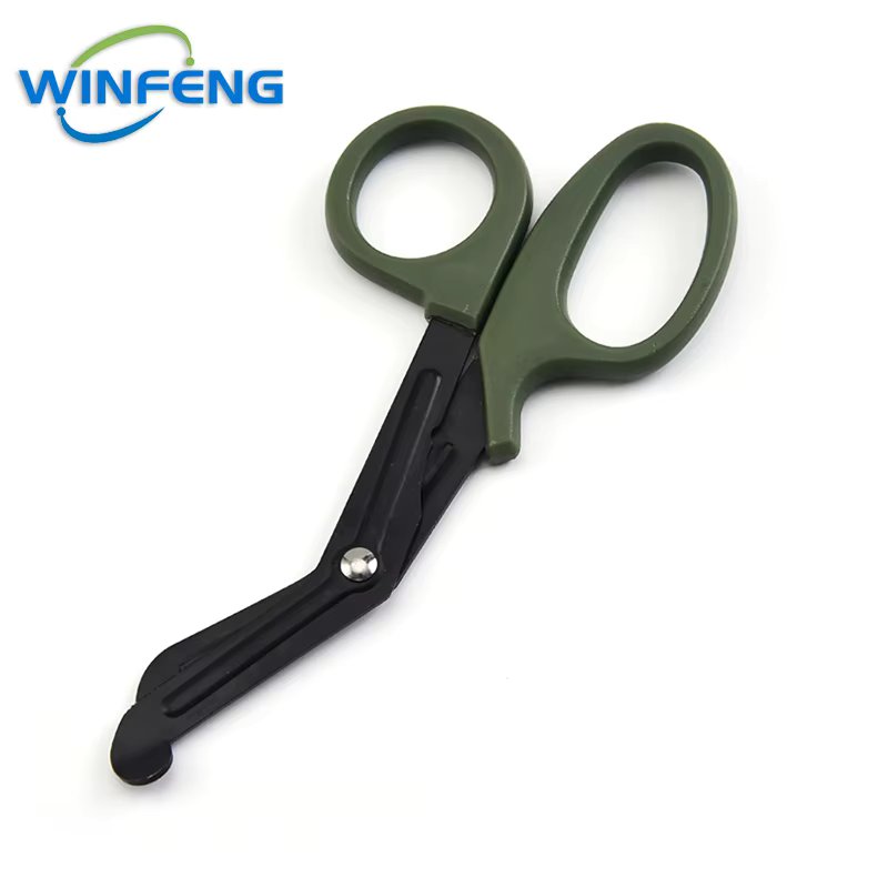 Green scissor