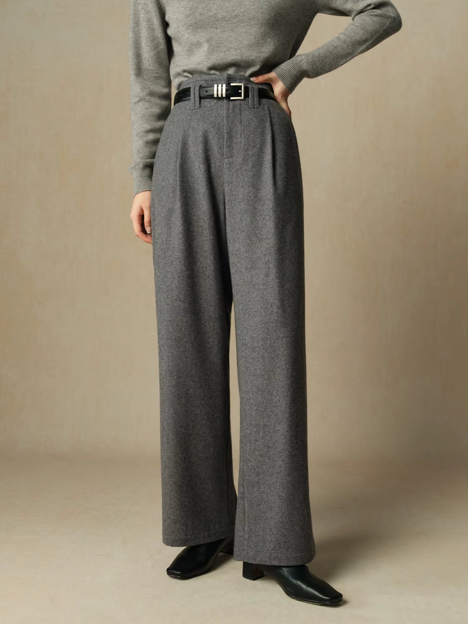 Grey without sashes