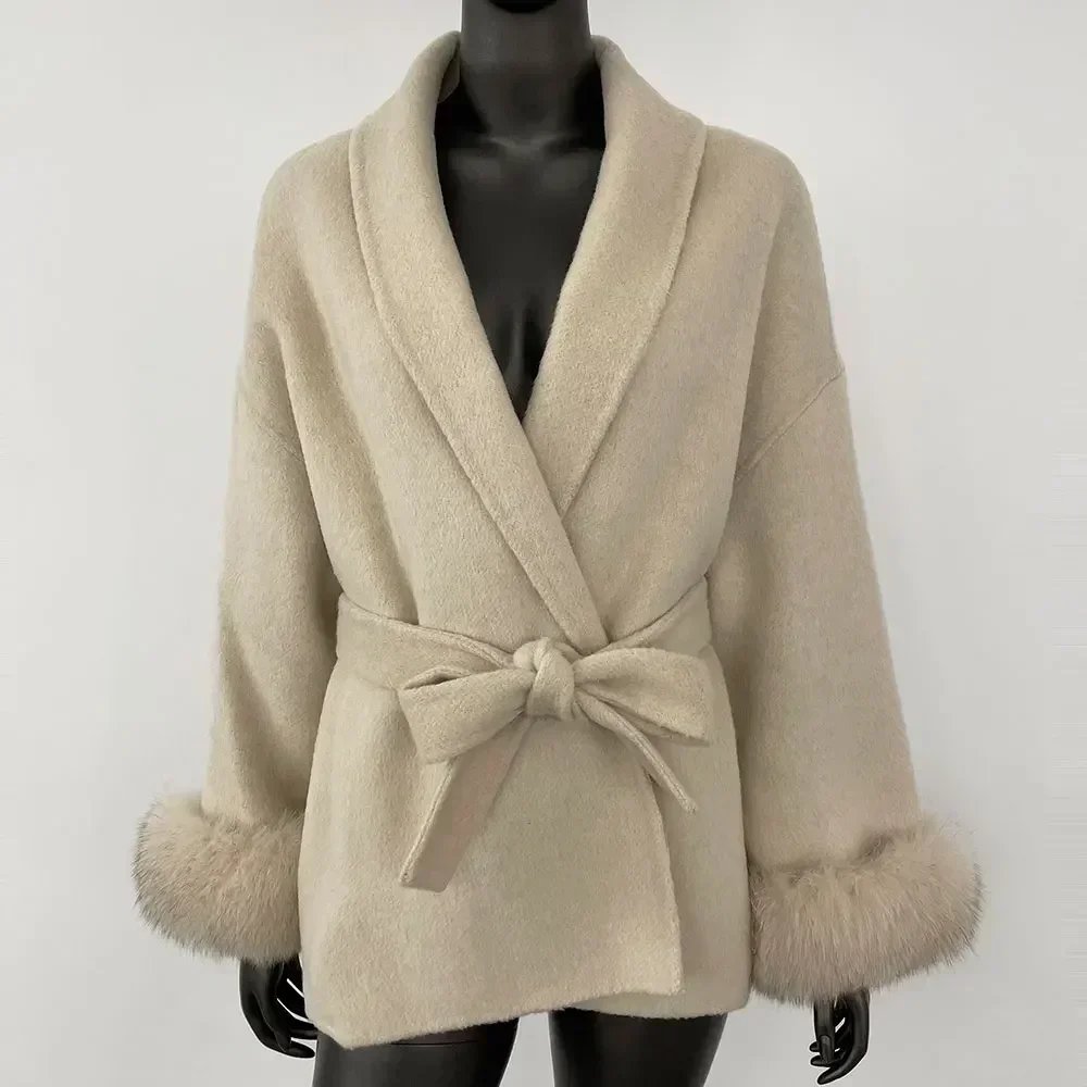 Beige short