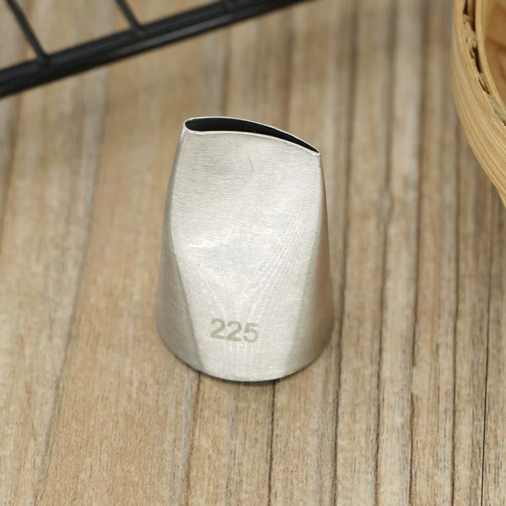 #225 Piping Nozzle Korea Bean Paste Rose Petal Icing Tips Cake Decorating Nozzles Cream Pasting Tools Medium Size