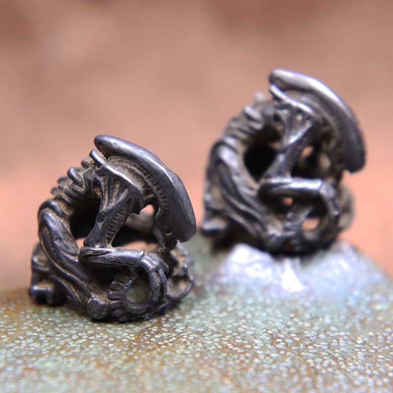 Alien Figurines Black Brass Paracord Knife Beads DIY Woven Lanyard  Pendant Jewelry Accessories EDC Outdoor Charms for Bracelets