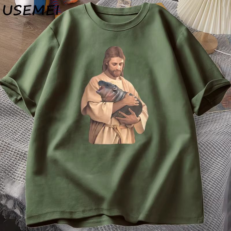 Funny Meme Jesus Holding Moo Deng T Shirt Men Women The Hippo Joke Moo Dang Lover Thailand T-shirt Cotton Short Sleeve Tees