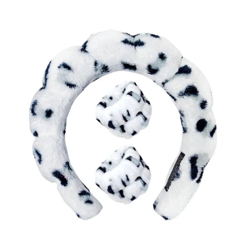 A 3-Piece white