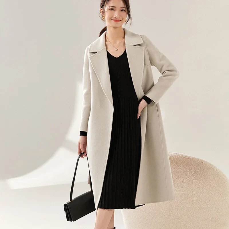 Lvory White