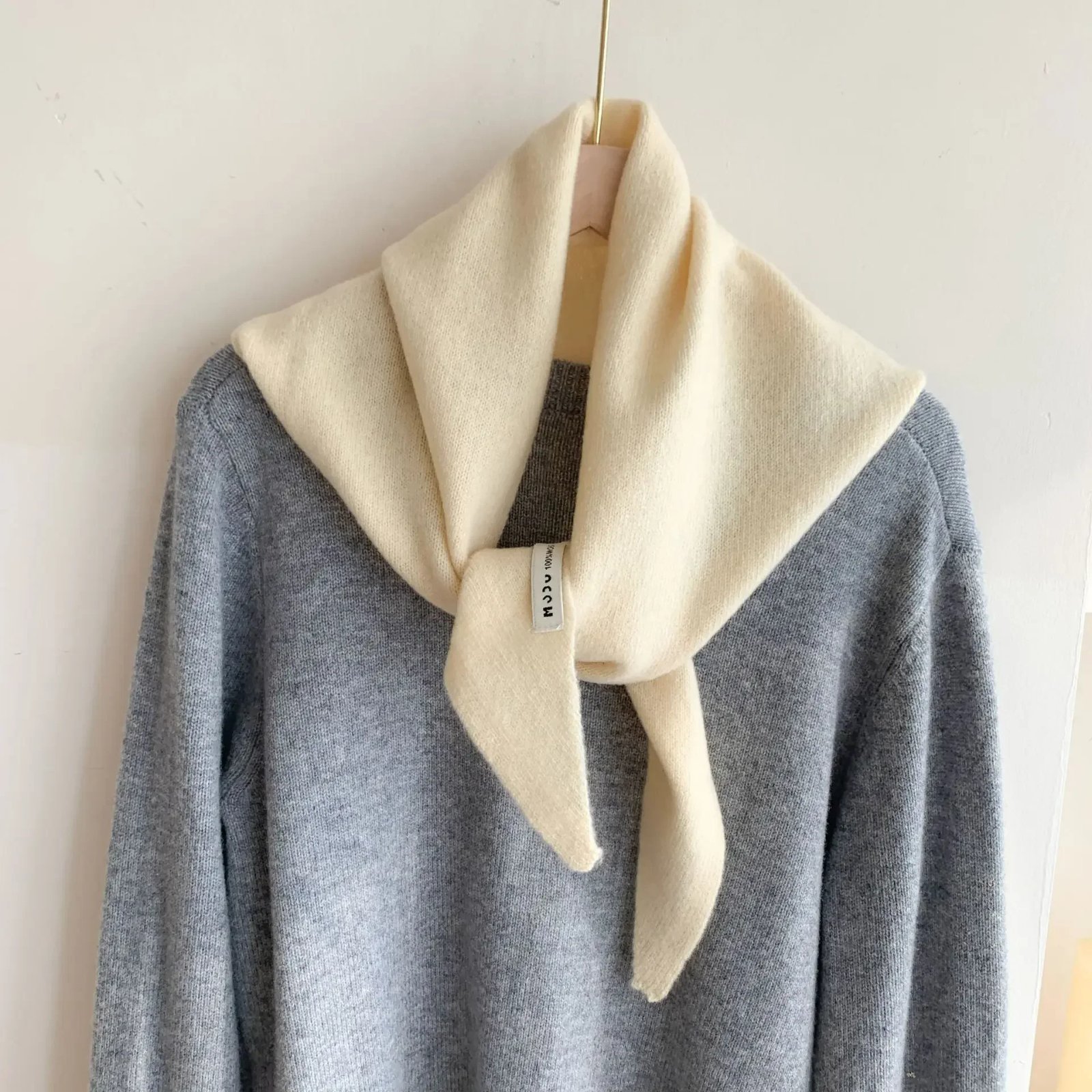 24 beige white