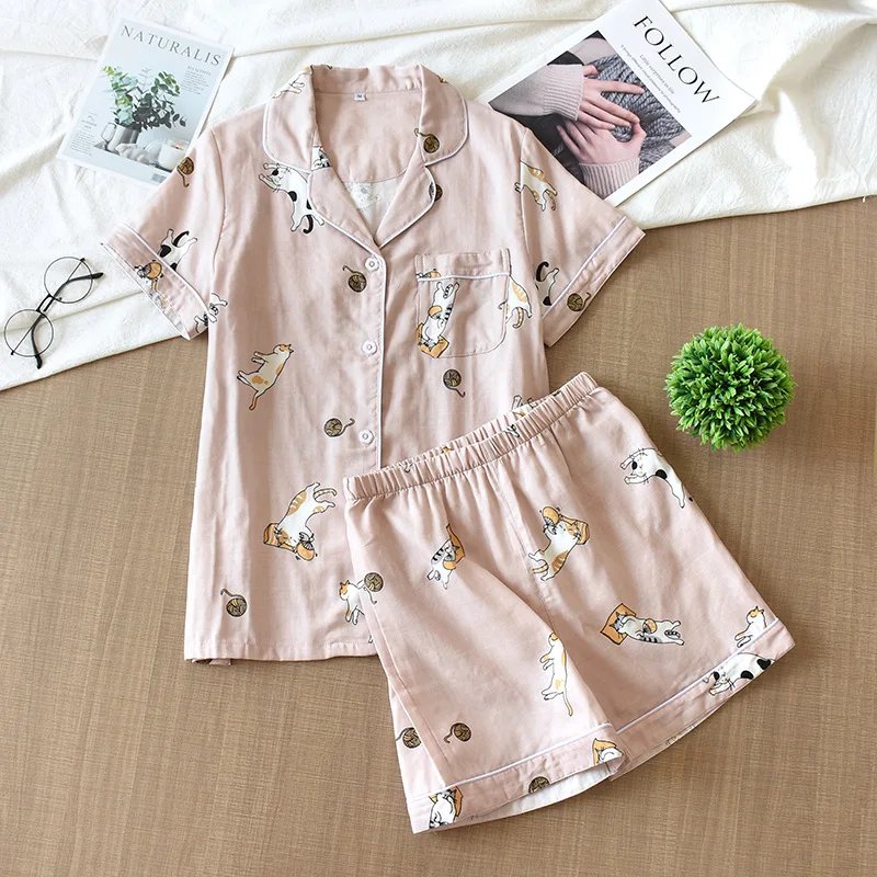 12 Pyjamas