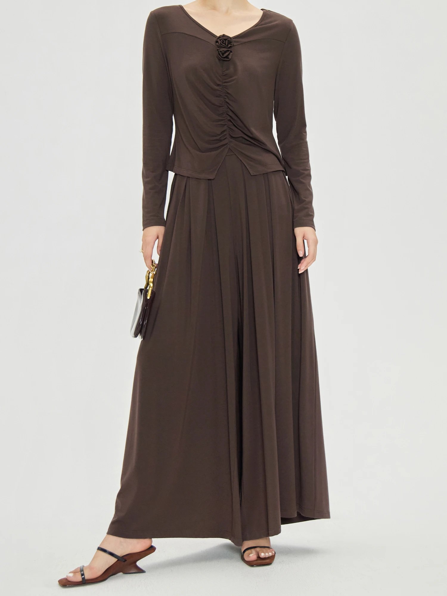 24DS83058 brown