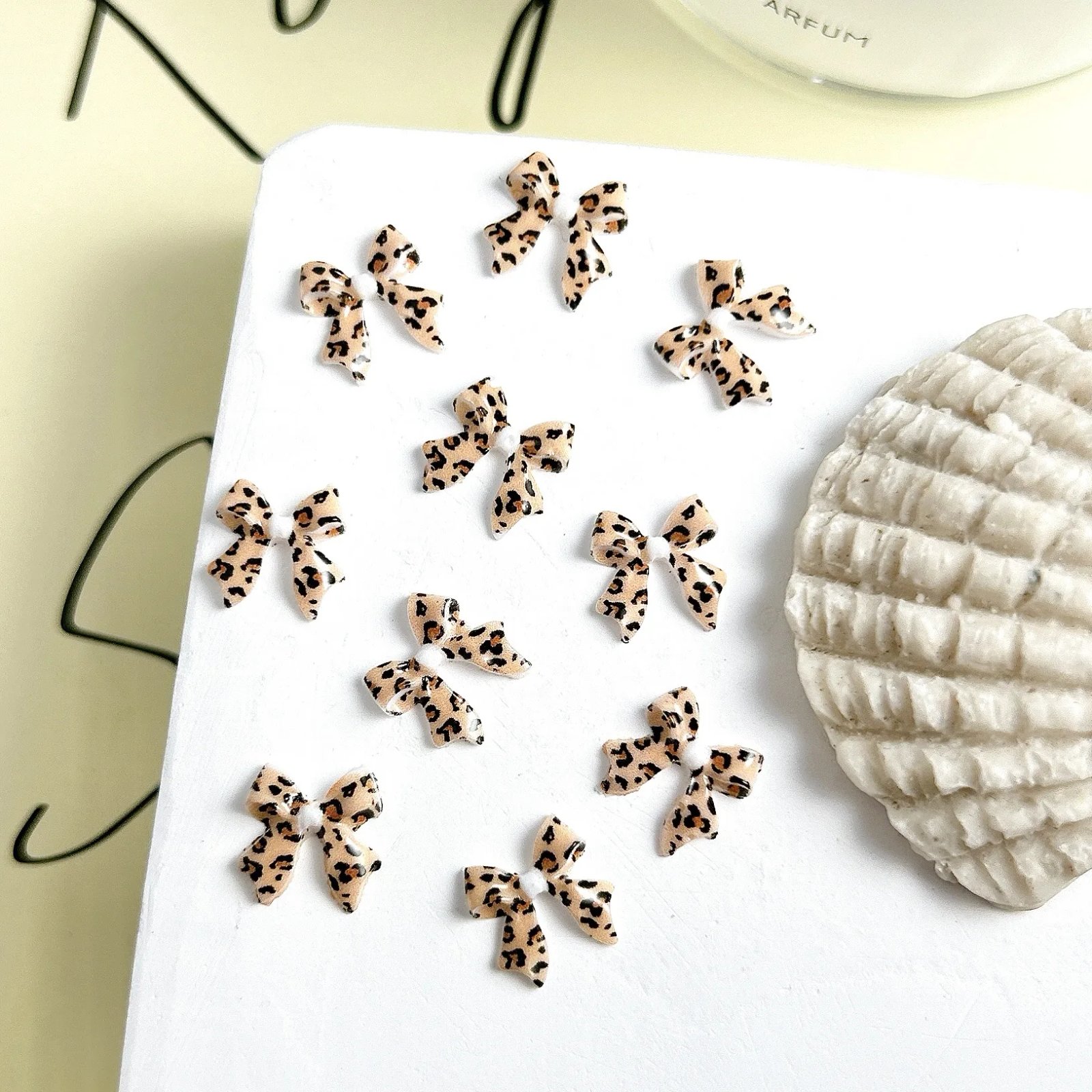 02 Bow 20PCS