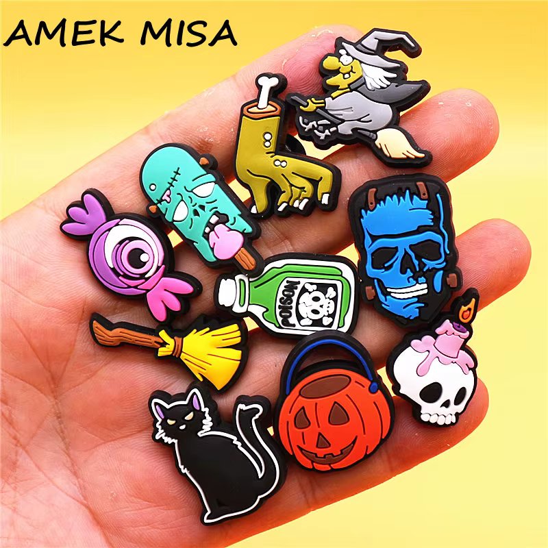 1pcs Halloween Style PVC Shoe Charms Decorations Horror Demon Witch Ghost Shoes Accessories Evil Magic Sandals Buckle U523