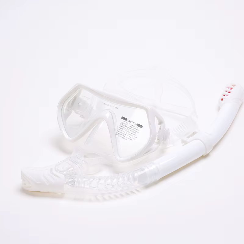 1526198Pure white
