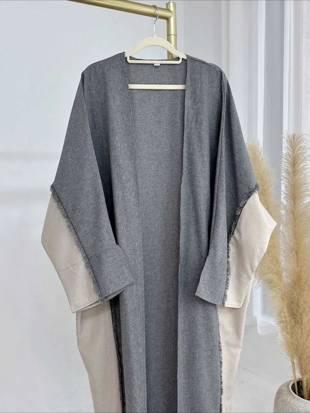 GRAY