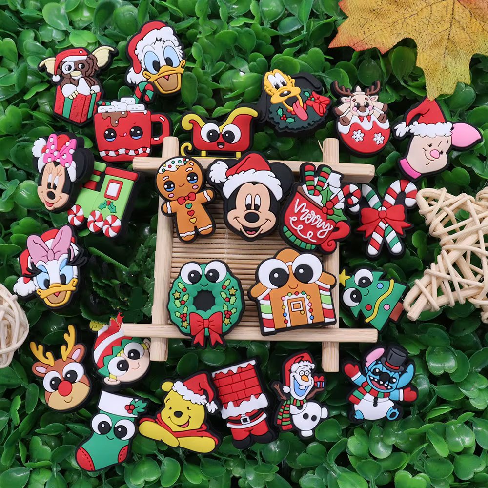 1-24Pcs Lovely Disney Cartoon Duck Sandals Shoe Buckle Charms Kids Favorite Decorations DIY Phone Case Christmas Gift