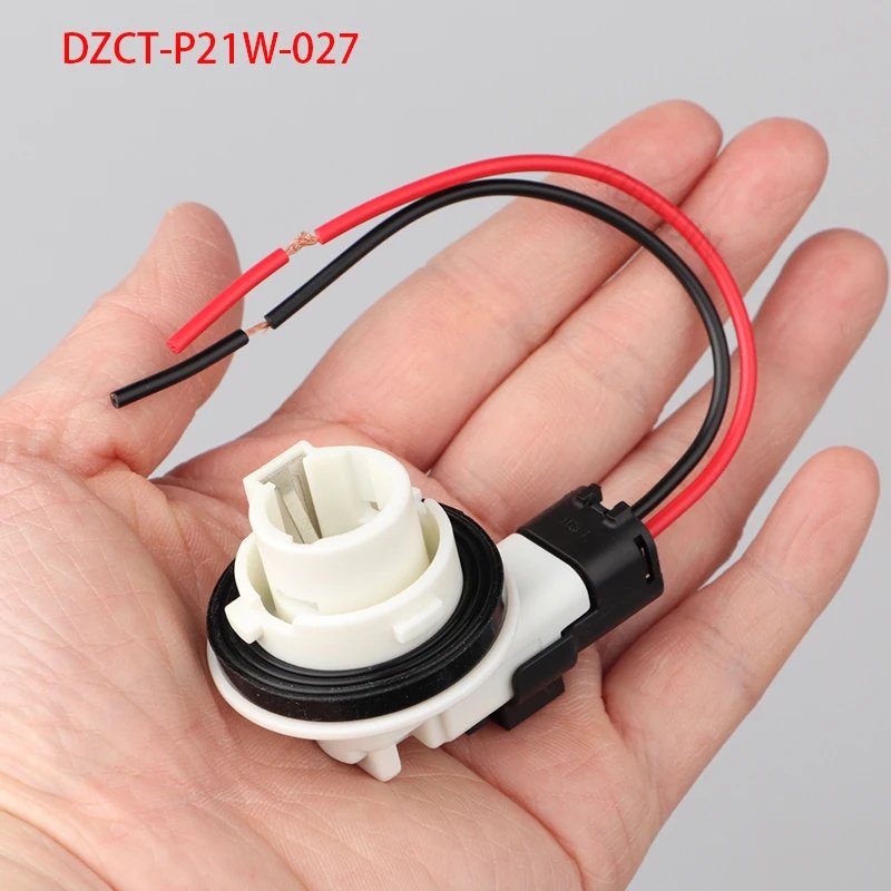 1 x Socket Connector