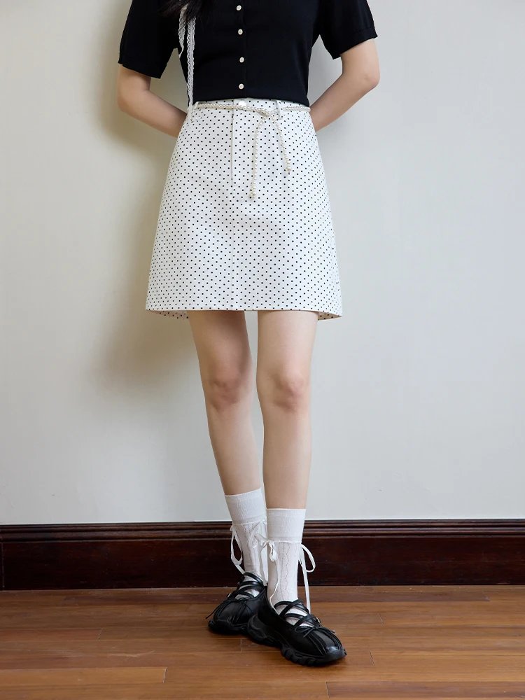 24DS82554 white