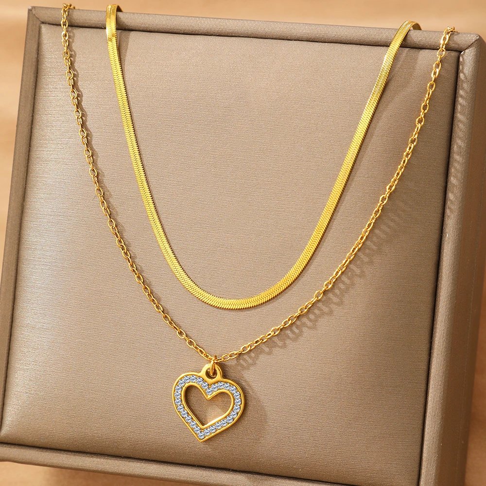 Stainless Steel Necklace Vintage Temperament Heart Diamonds Hollow Pendant Necklace For Women Jewelry Commuter Party Matching