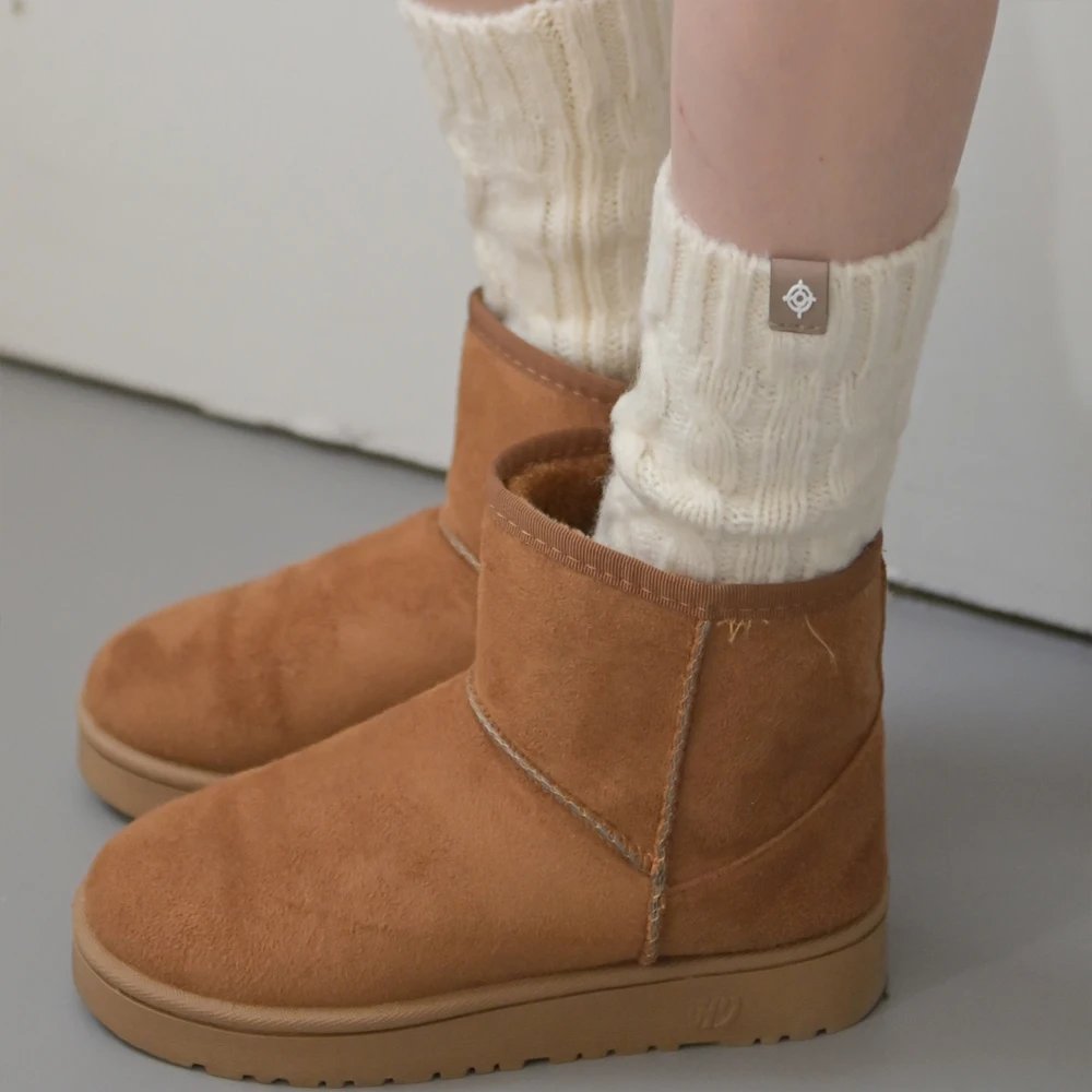 Wool Cable Knit Socks_ Ivory
