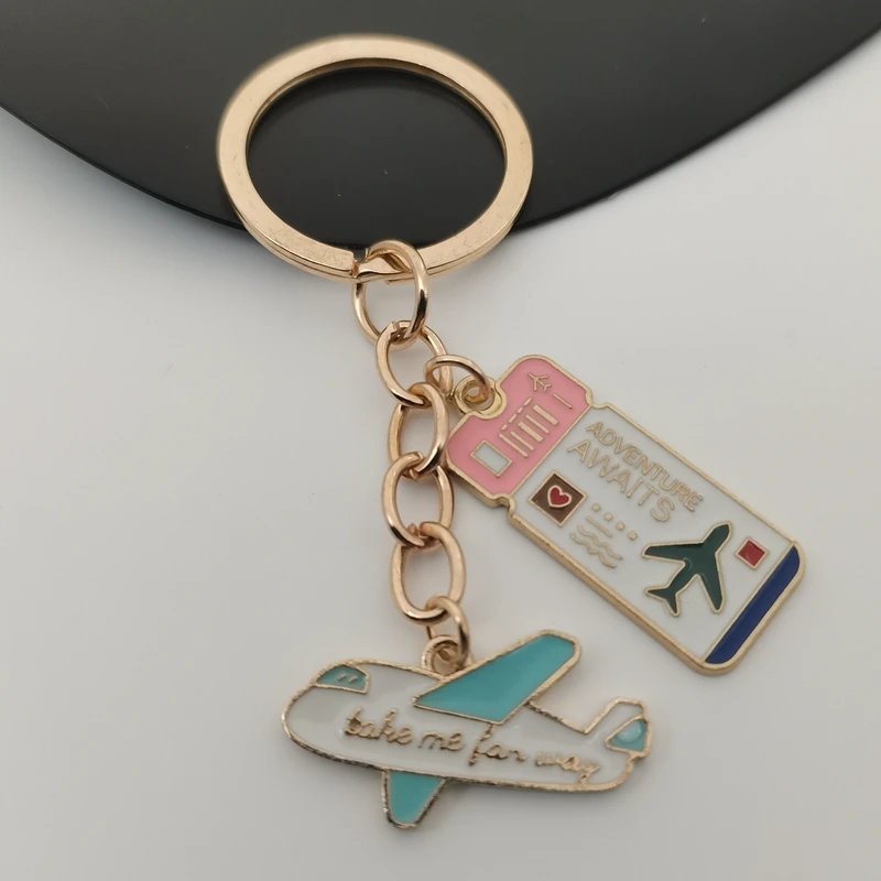 New creative enamel airplane brand pendant keychain fashion trip for men and women traveling car bag pendant keychain