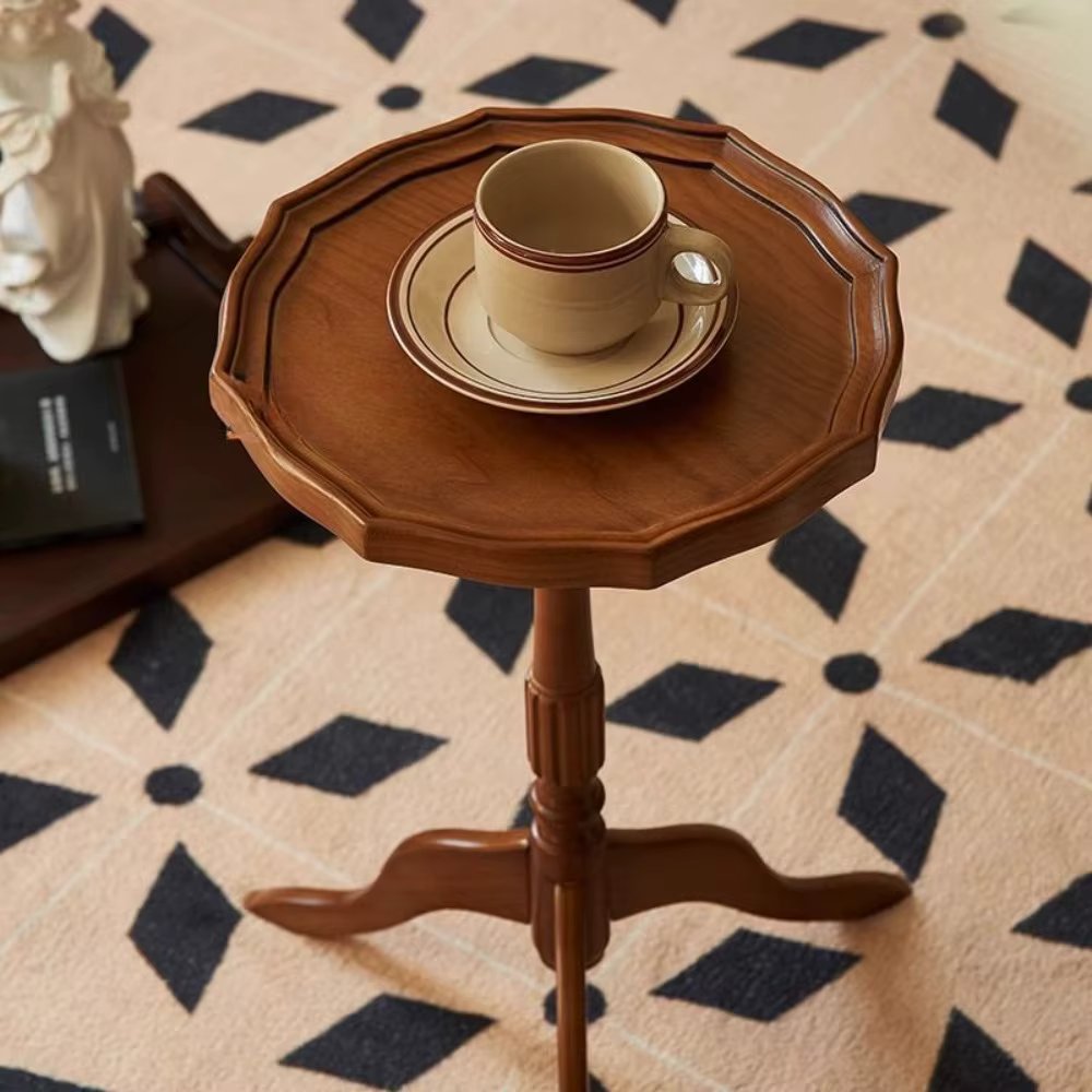 French Retro Design Sofa Side Desk American Solid Wood Coffee Table Living Room Home Decorative Ornament Bedside Medieval Tables