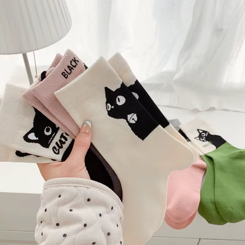 Fashion Women's Socks Korean Style New Novelty Ladies Cartoon Socks Kawaii Breathable Long Causal Cute Socks Funny Girls
