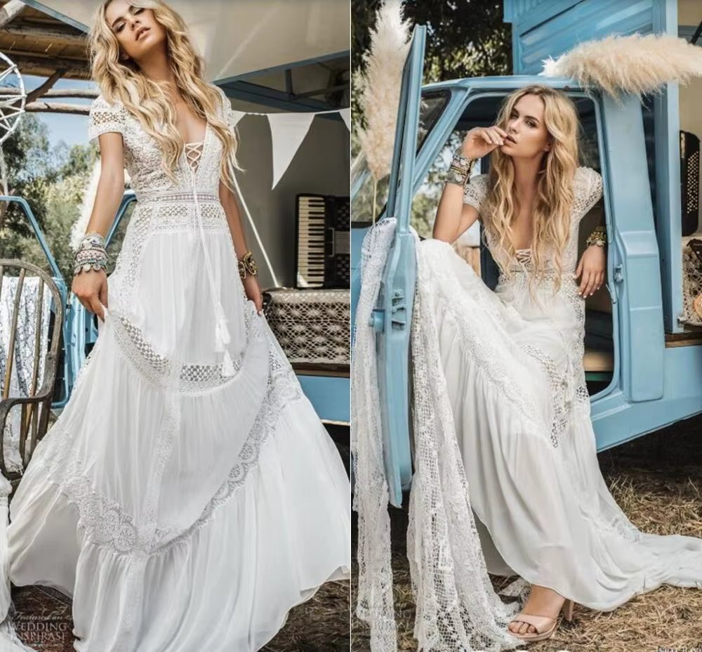 Vintage Crochet Lace Bohemian Beach Wedding Dresses 2024 Short Sleeve V-neck Flowing Flare Summer Holiday Bridal Dress vestidos