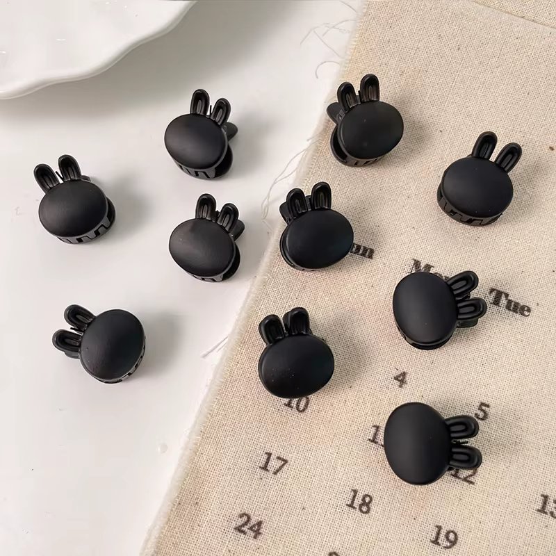 2cm Black Rabiit