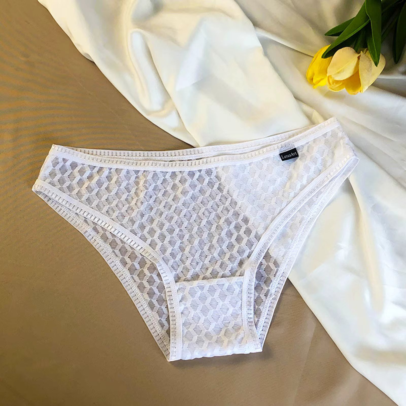 Women Mesh Sexy Panties Transparent Breathable Lace Underwear Women Solid Color See-Through Briefs Low Waist Sexy Lingerie трусы