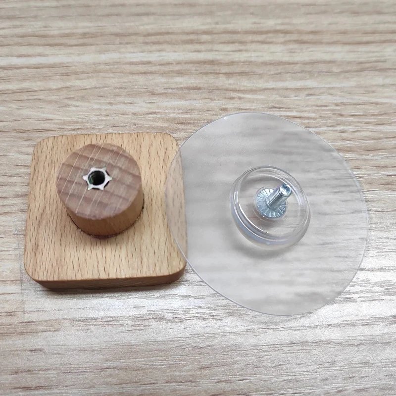square accessory