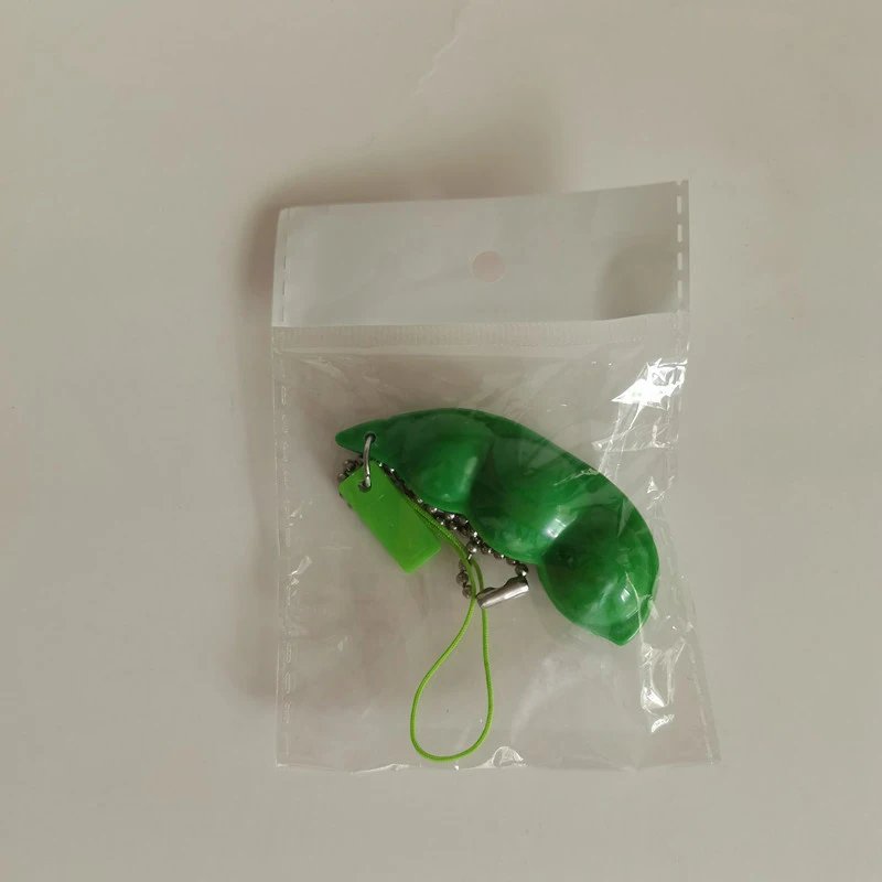1pcs Squishy Squeeze Peas Beans Keychain Cute Stress Adult Toy Key Chain Fidget Toys Pack Portachiavi Decompression Edamame Toys