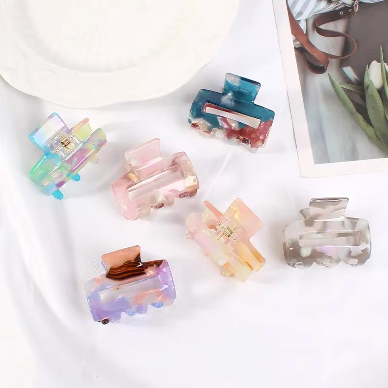 2023 Korean Acrylic Mini Crab Claw Clip Geometric Hollow Fashion Women's Hair Clips Hairpin Girl Headwear Hair Accessories