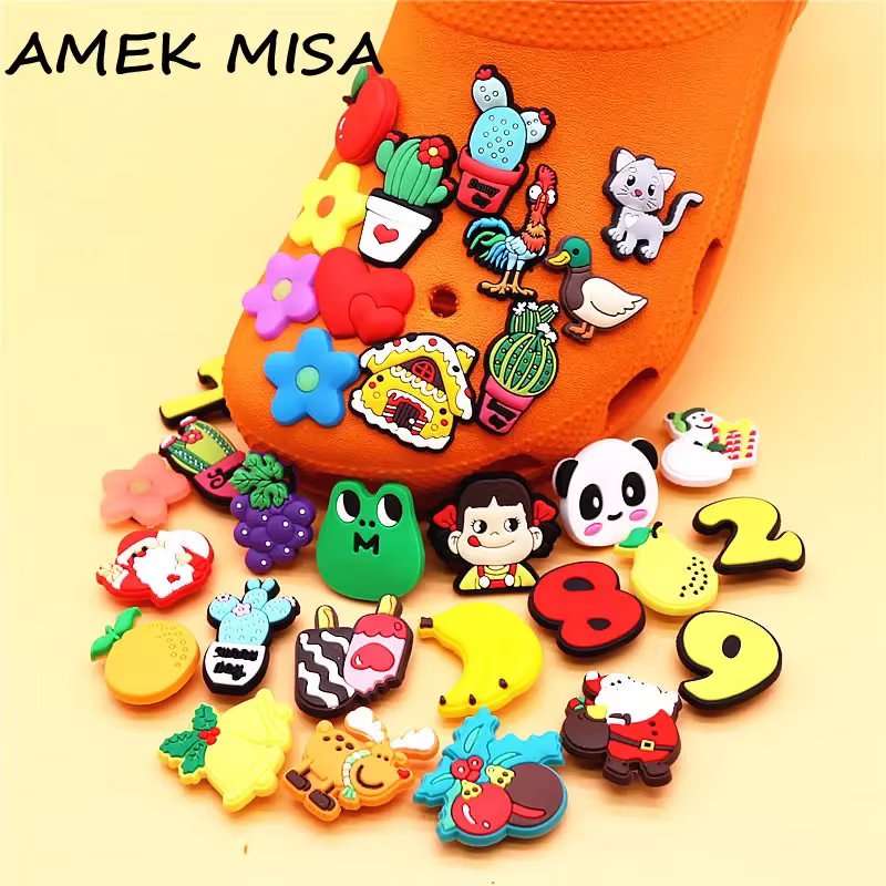 1pcs Christmas Collection PVC Shoe Charms Lovely Animals Garden Shoes Upper Decorations Clogs Pins Unisex Fun Gifts