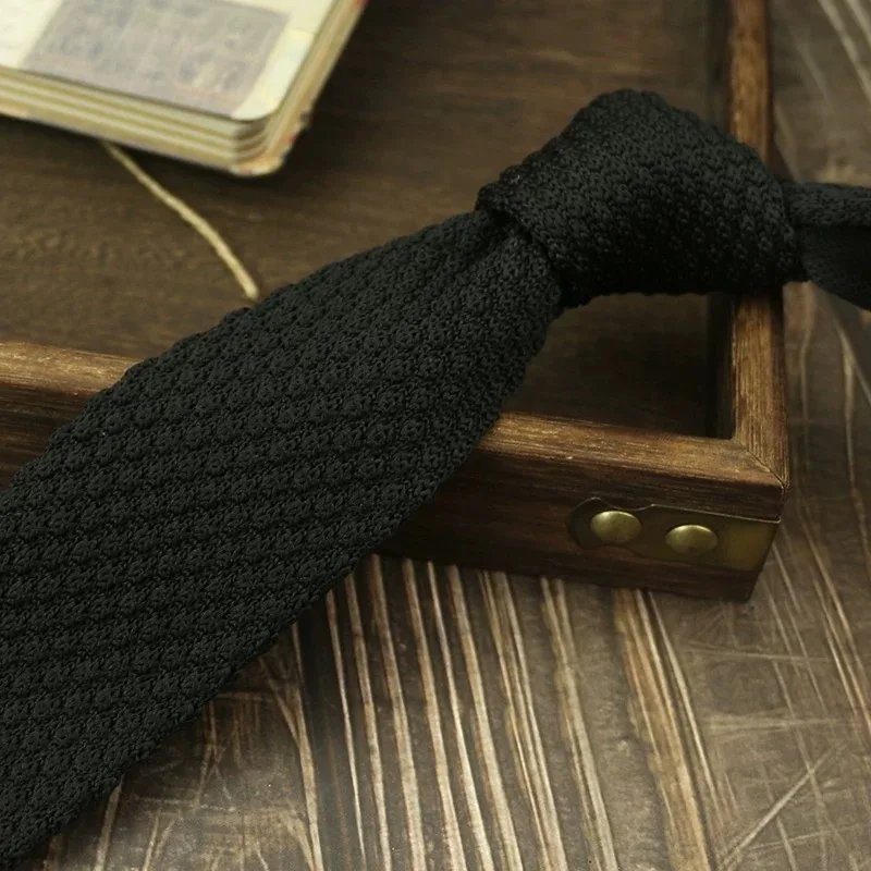 No.6 black