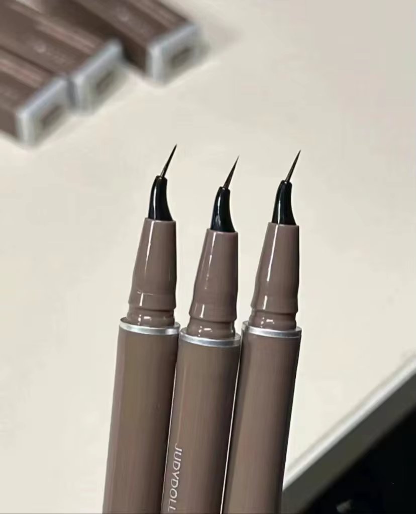 JUDYDOLL Super Fine Eyeliner Fine Brushwork Stain Free Waterproof Anti Shake Long lasting Fast Drying Slim And Enlarged Eyes