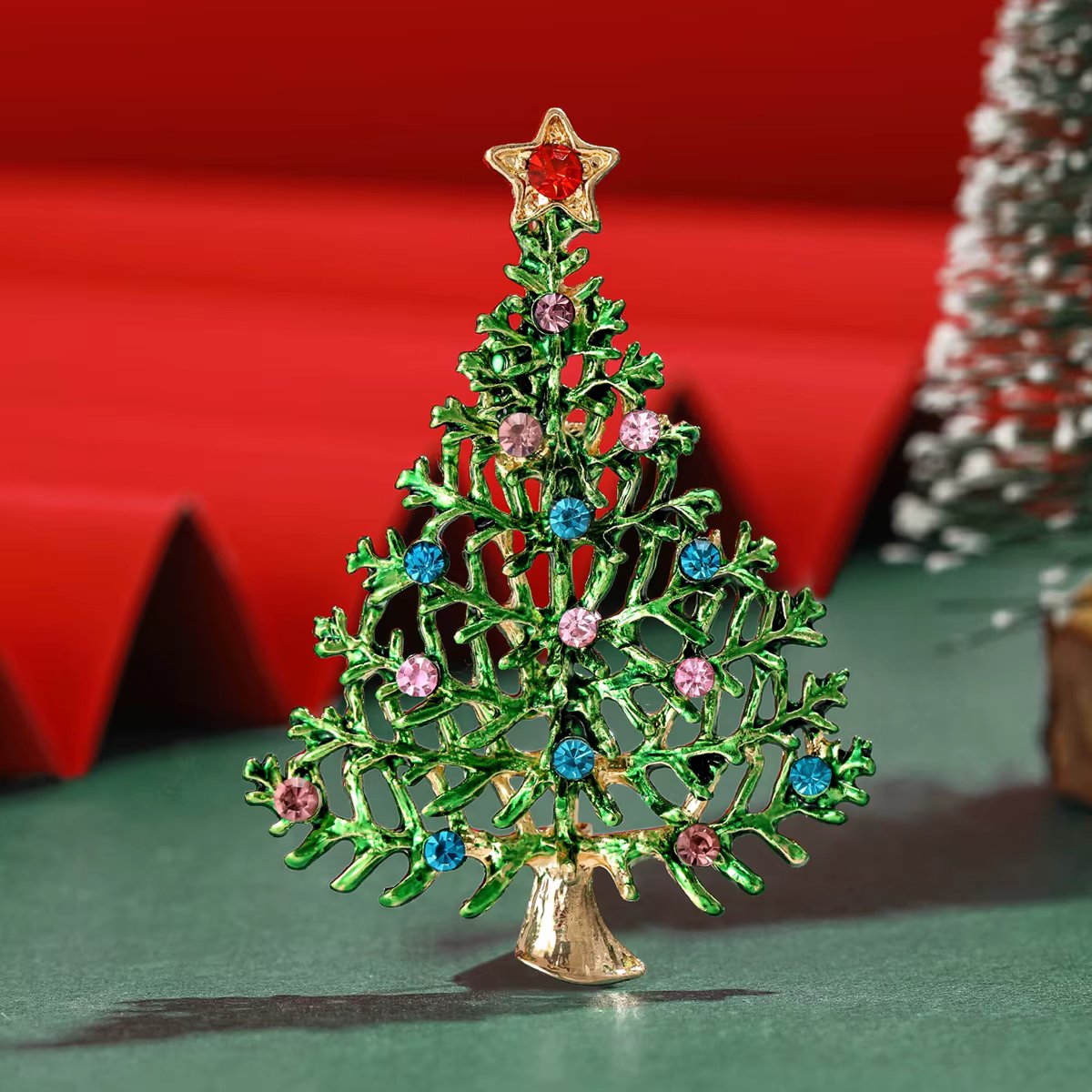 Christma's Rhinestones Christmas Tree Brooch for Women Unisex Enamel Plant Pin Event Party Backpack Decoration Clothes Accessory