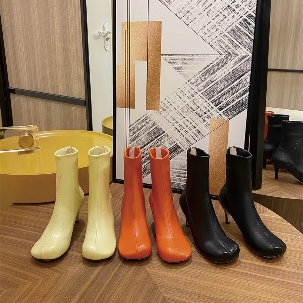 Women's Boots Fashion Boots Autumn and Winter High Heels Square Toe Irregular Large Toe Sheepskin Soft Short Boots High Heels