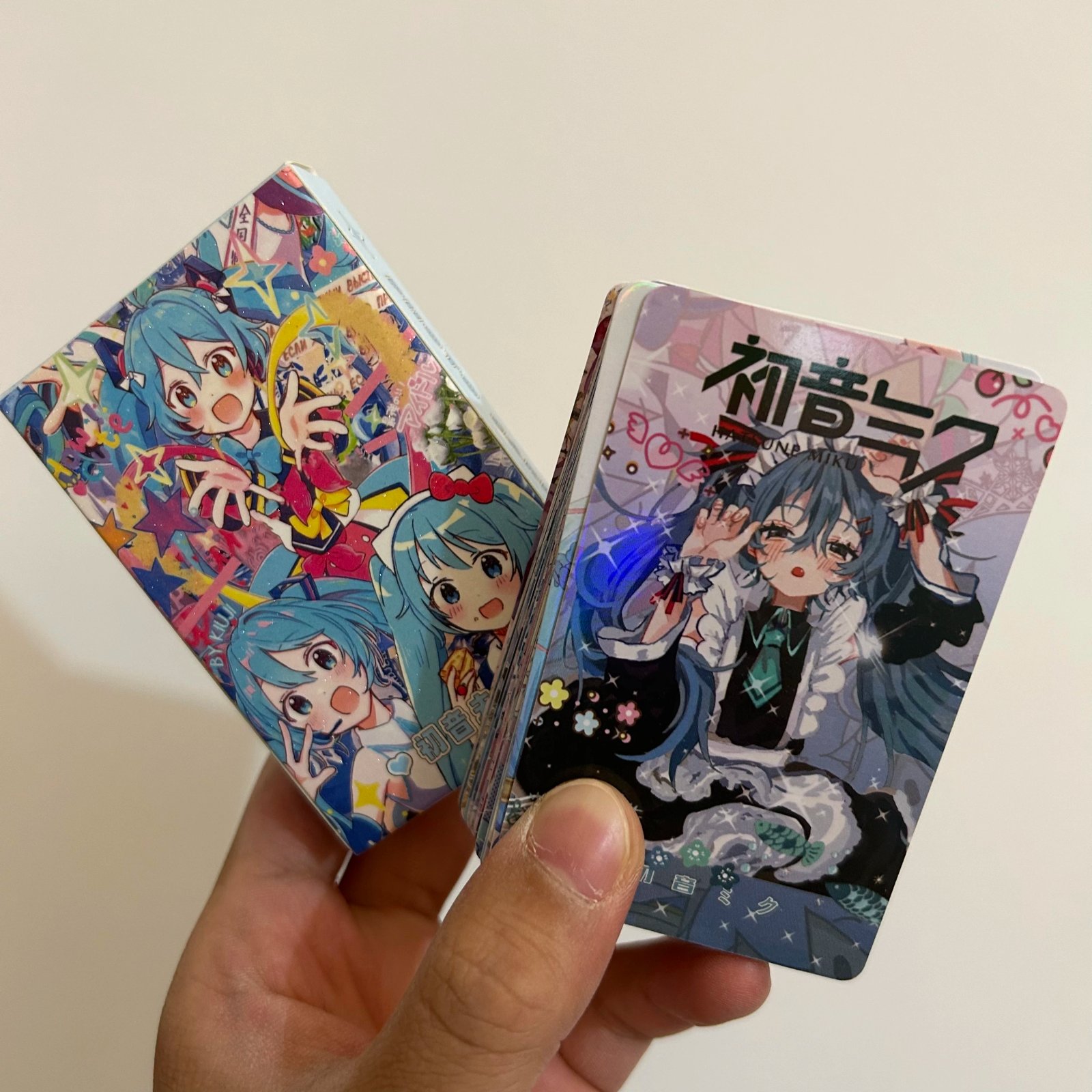 Boxed 50pcs/set New Anime Hatsune Miku Kawaii Figure Laser card HD atlas photo collection LOMO card photo card Model Toys Gifts