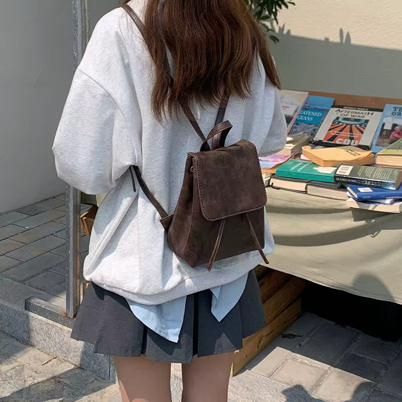 Small Drawstring Flap Backpack Women Mini PU Leather Textured School Backpack Fashion Travel Commuter Bag Girl Bakpacks