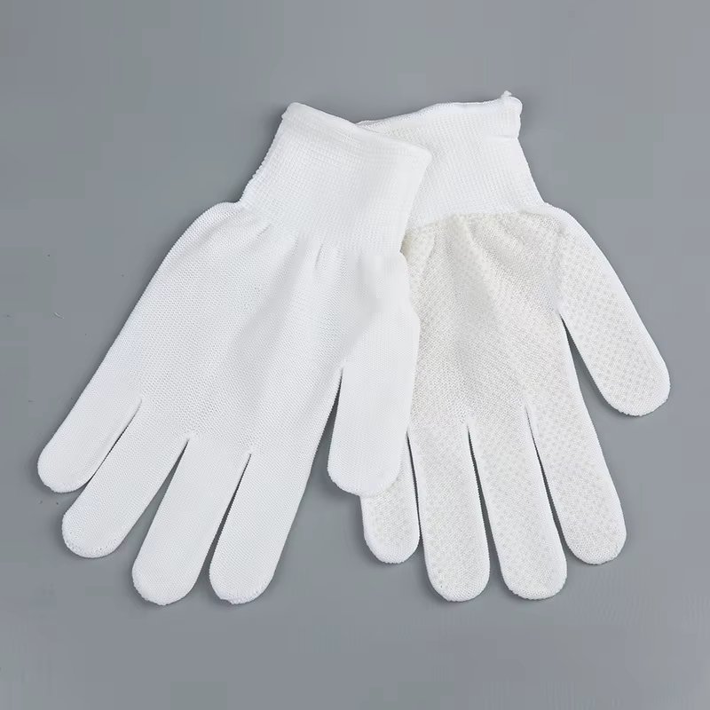 1 pair white