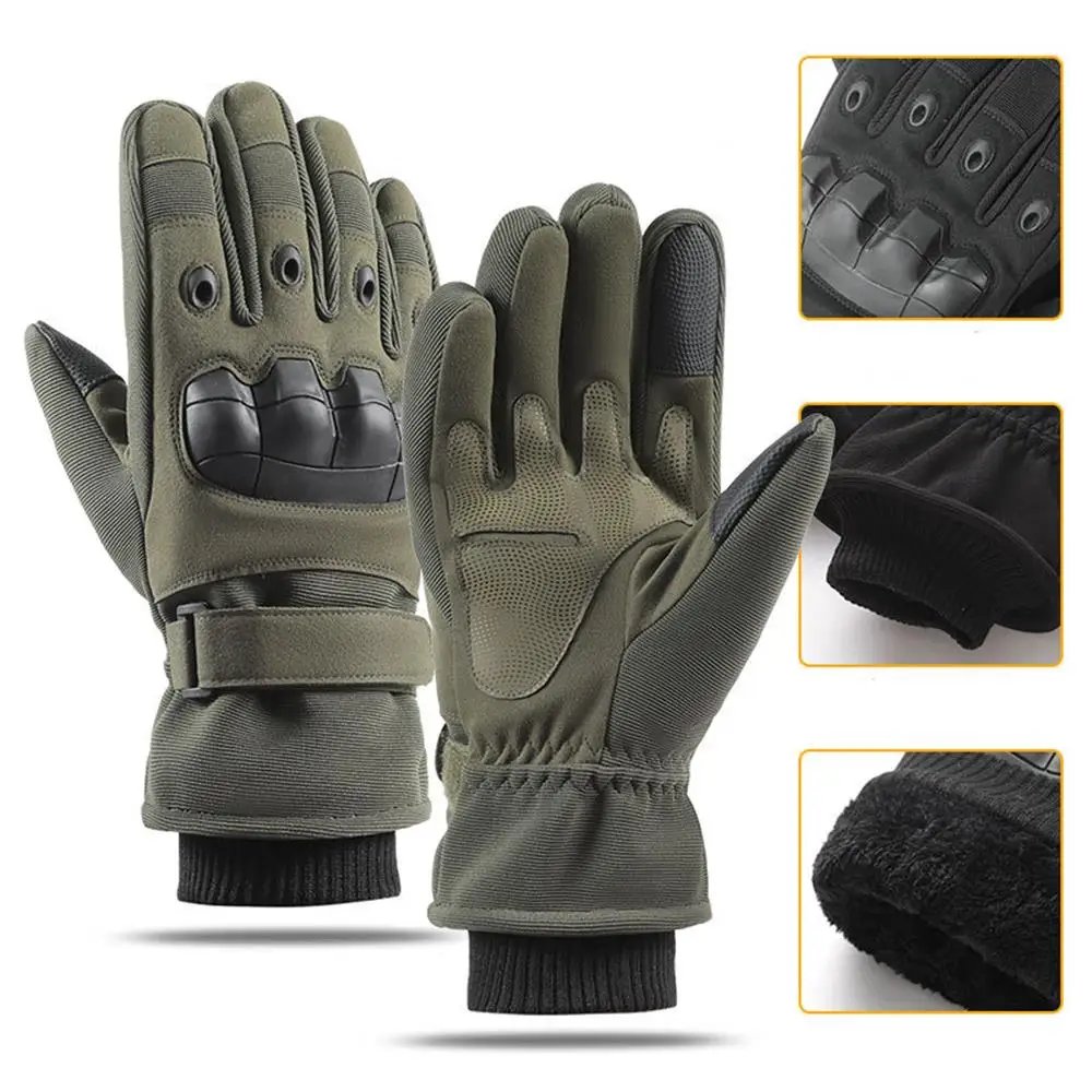 A82 Green Gloves