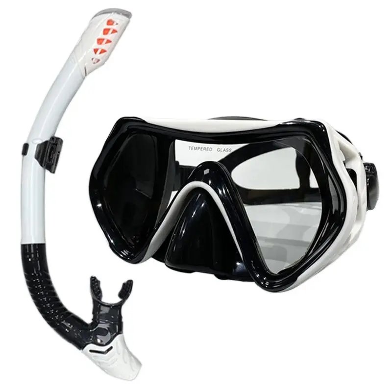 1526198White black