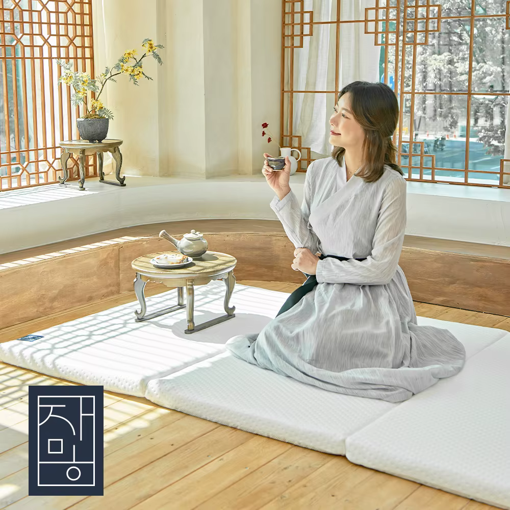 Bottles material raw material grapefruit air coil made by patient with back pain 3-layer folding sleeping mat for guest living room floor bed circle room Trice Tapper mattress SS/Q