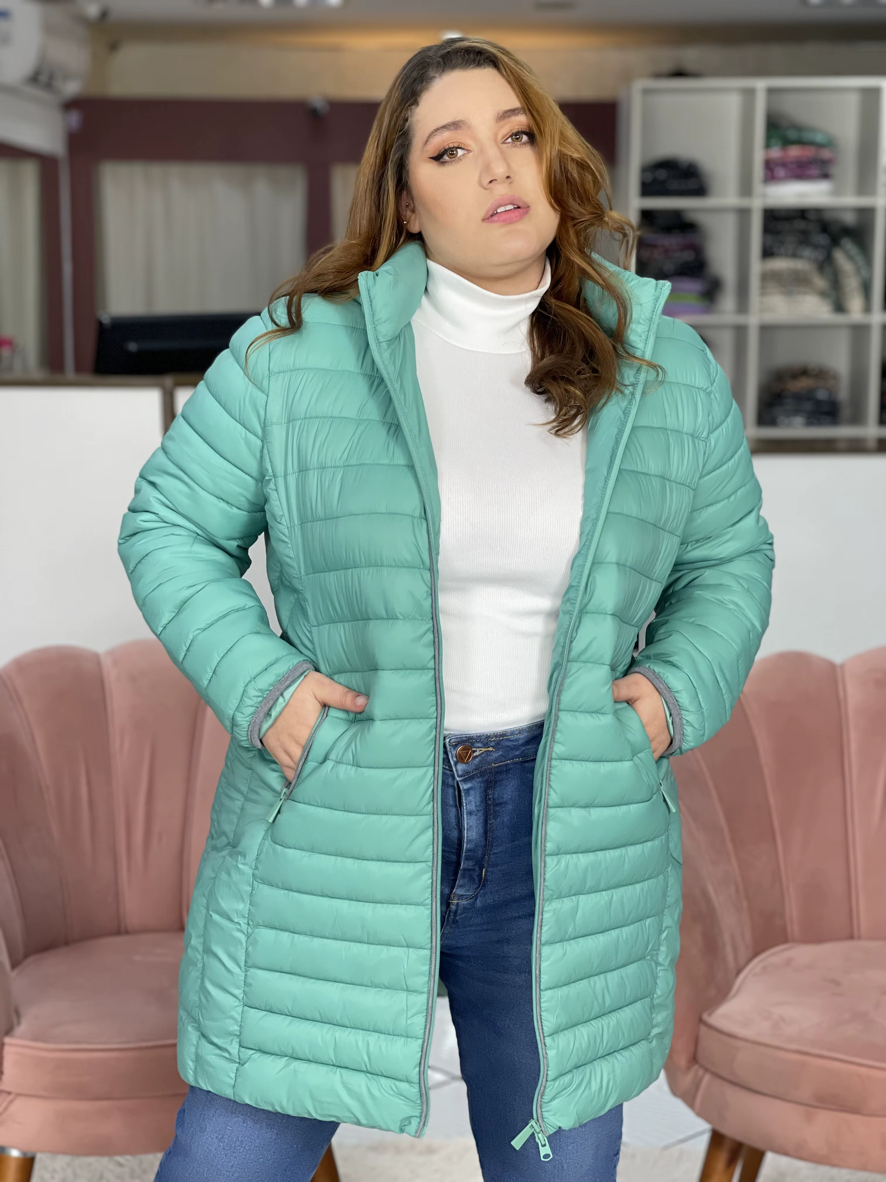 Women's Lengthed Plumes Coat Plus Size Removable Lated Thermal Protection Cold and Wind Hoods Plush Detail